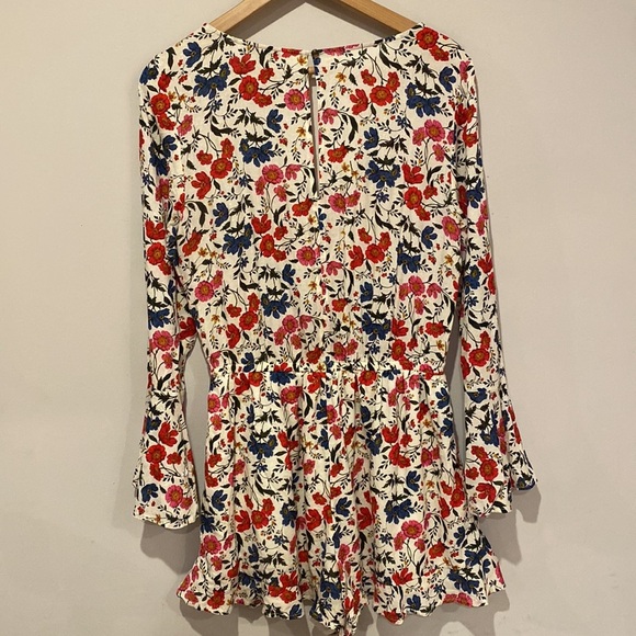 American Eagle Floral Bell Sleeve Romper - Picture 5 of 6